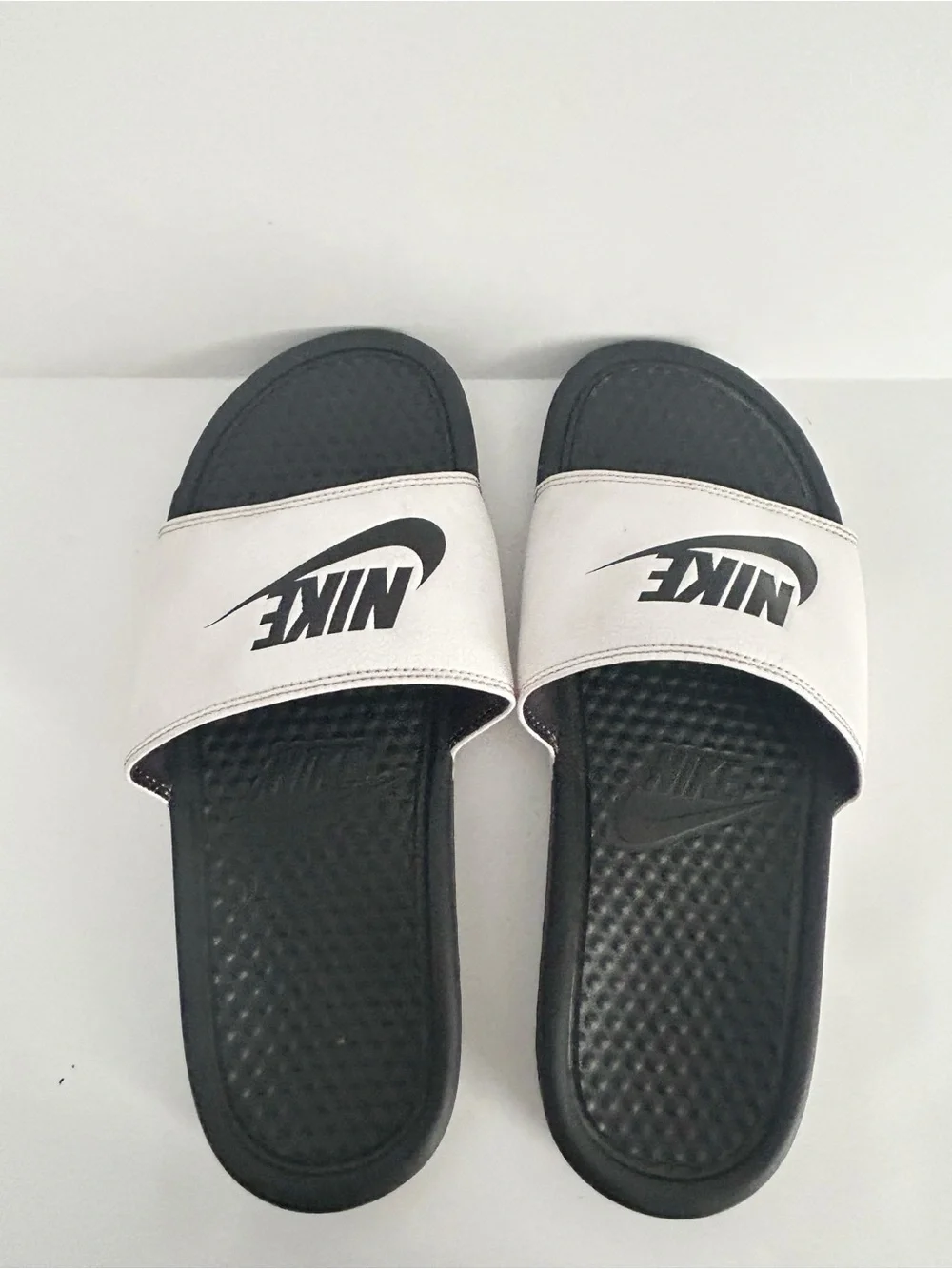 Nike Benassi JDI Black and White Slide Sandals | Size 8